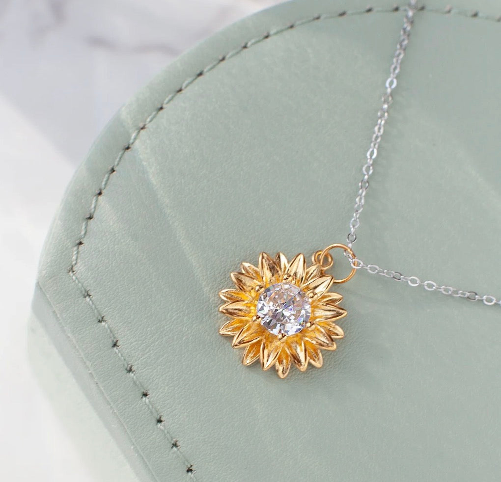 🌻 Eternal Sunshine Sunflower Necklace 💎