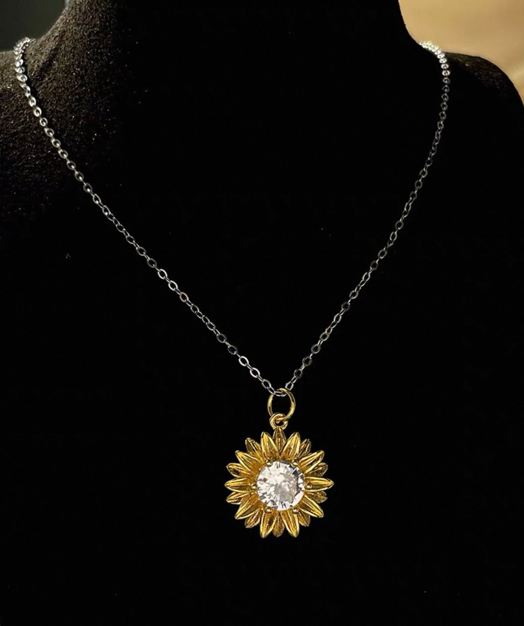 🌻 Eternal Sunshine Sunflower Necklace 💎