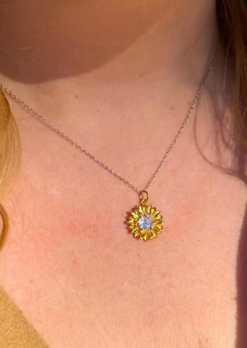 🌻 Eternal Sunshine Sunflower Necklace 💎